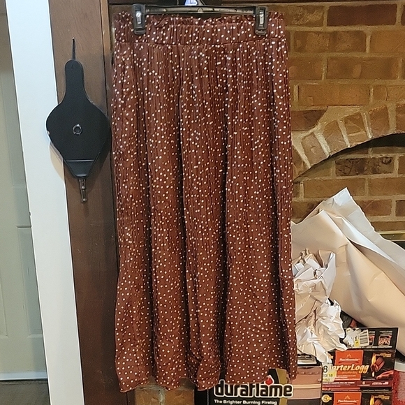 Exlura Dresses & Skirts - Cream and Brown Pleated Maxi Skirt